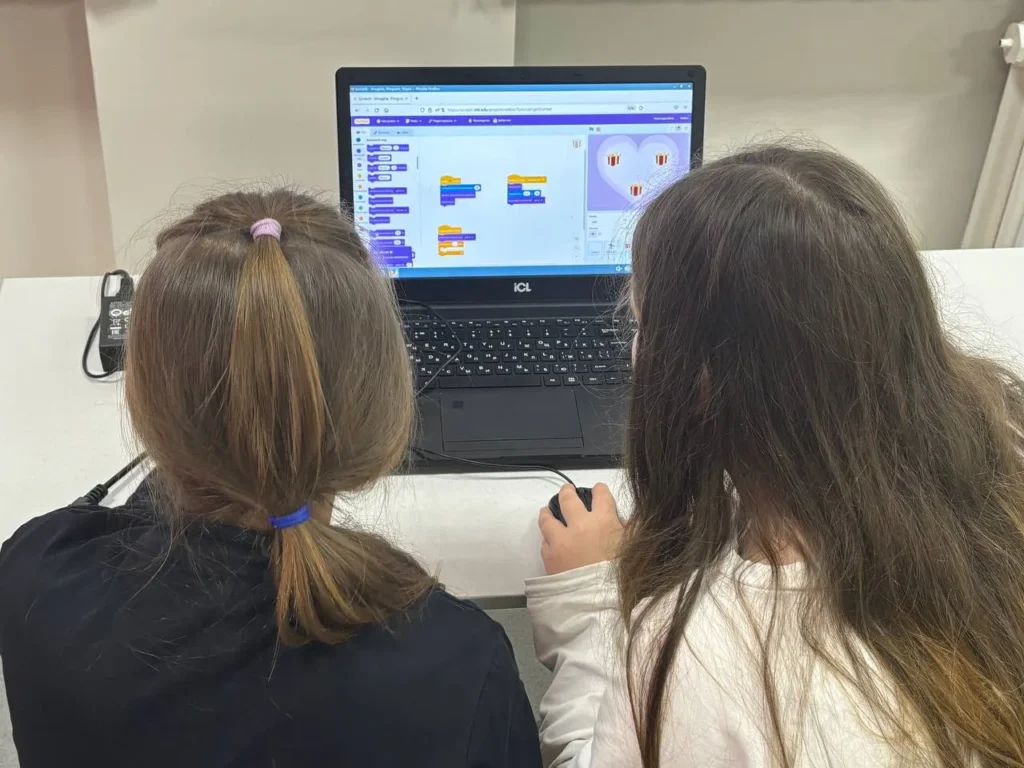 Творческое занятие по созданию интерактивных открыток в среде программирования Scratch, Сайт ГБОУ СОШ пос. Красный Строитель Челно-Вершинского района Самарской области