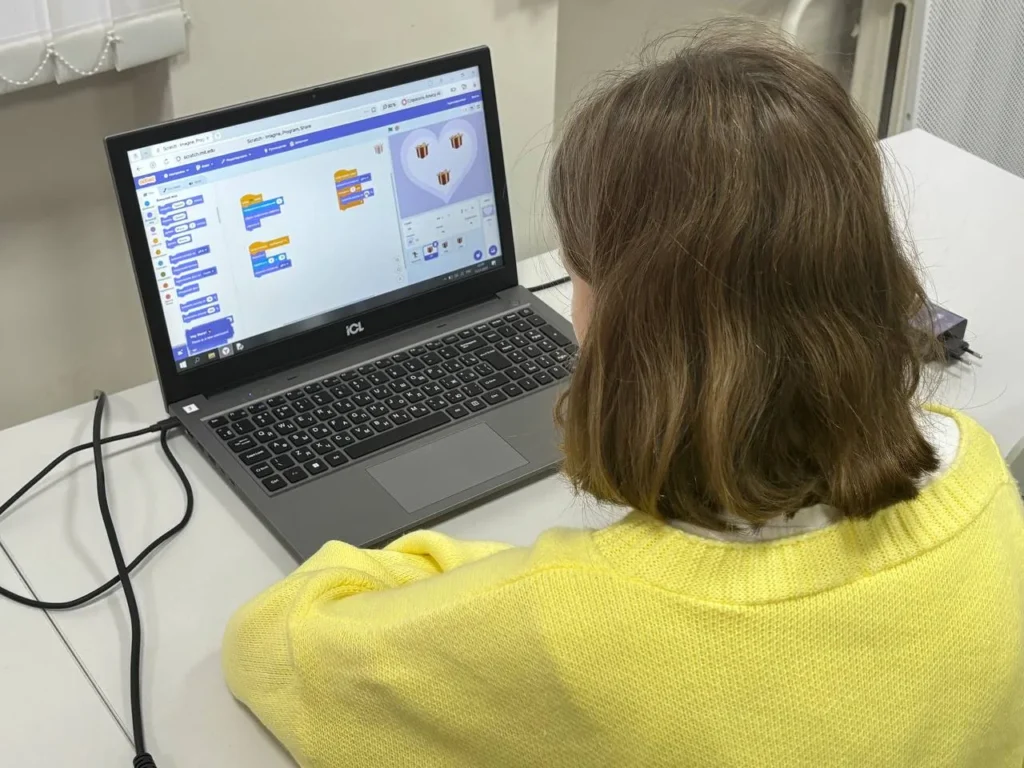 Творческое занятие по созданию интерактивных открыток в среде программирования Scratch, Сайт ГБОУ СОШ пос. Красный Строитель Челно-Вершинского района Самарской области