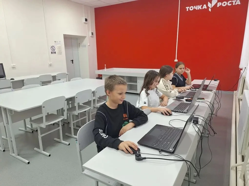 Урок Цифры «Дело в чате: эволюция нейросетей и цифровая безопасность», Сайт ГБОУ СОШ пос. Красный Строитель Челно-Вершинского района Самарской области