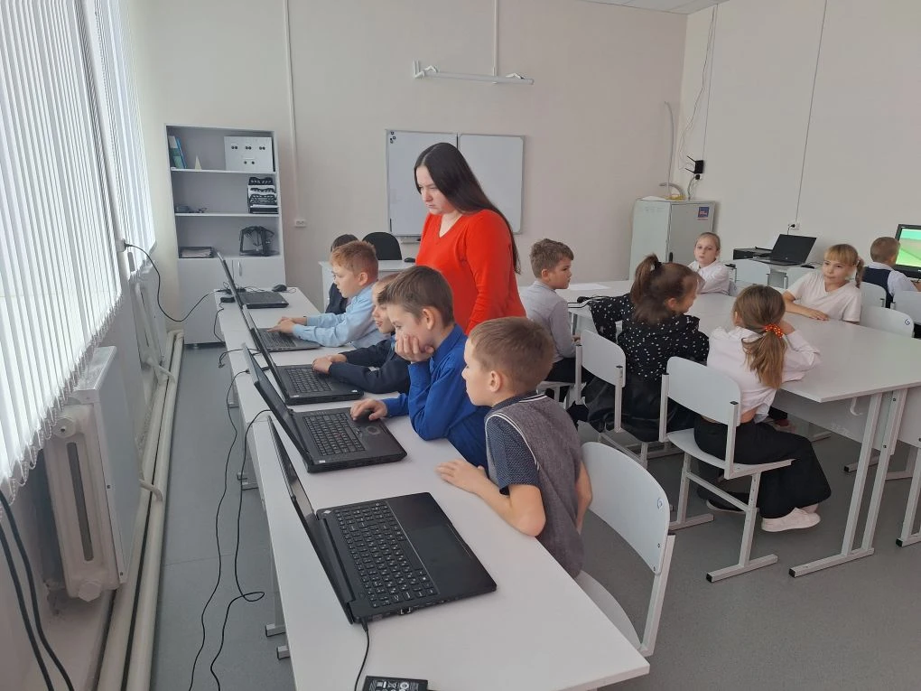 Игра «Аэрохоккей» в Kodu Game Lab, Сайт ГБОУ СОШ пос. Красный Строитель Челно-Вершинского района Самарской области